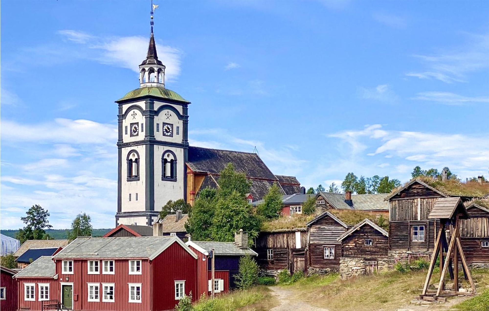 3 Bedroom Cozy Home In Røros Exteriör bild